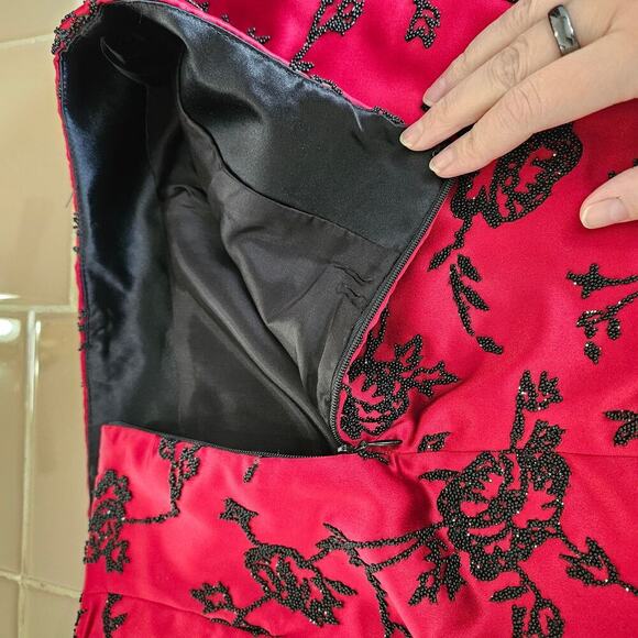 Rare Vintage 90s Christina Perrin Red Satin Beaded Floral Knee Length Skirt Sz 6 - Picture 4 of 7